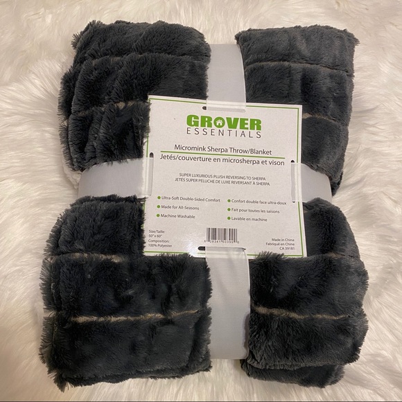Grover Essentials Other - 💚SALE! Dark Grey Lg Stripe Micromink Sherpa Throw